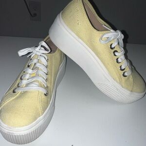 Dr scholls Yellow and White Canvas Platform Sneakers